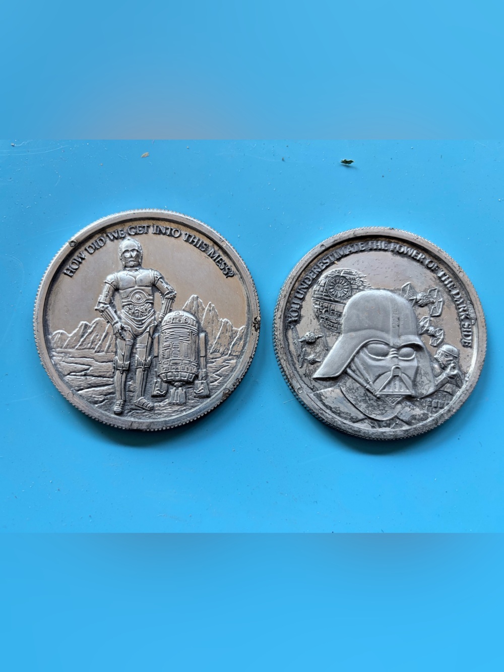 Vintage Star Wars Collector Coins Vader and Droids - Set of 2